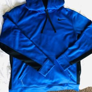 Nike Men’s Therma Hoodie Size L